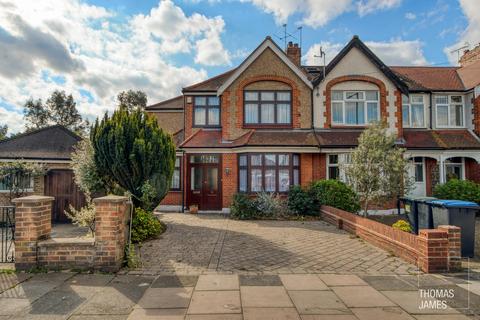 346 Bury Street West, London, N9 9LA