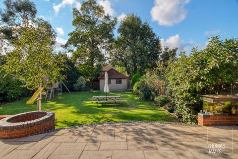 346 Bury Street West, London, N9 9LA