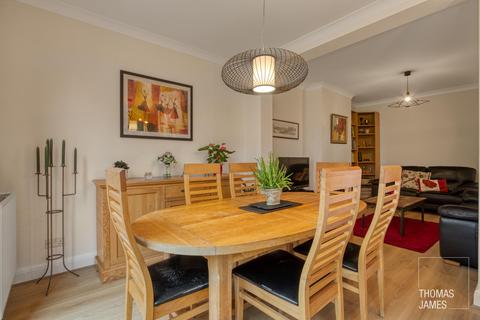 346 Bury Street West, London, N9 9LA