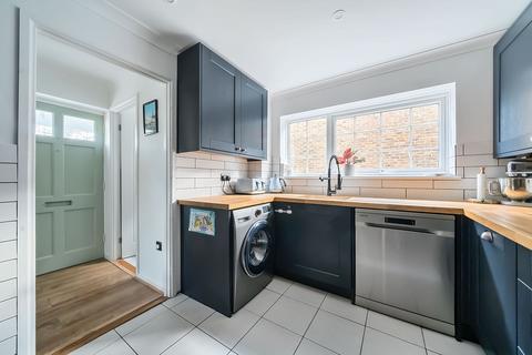 34 Blenheim Avenue, Faversham, ME13 8NW