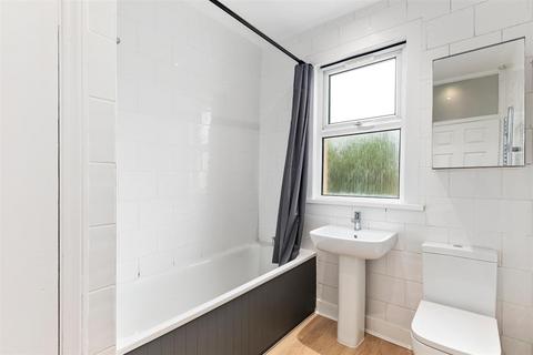 2 bedroom maisonette for sale, West Barnes Lane, Motspur Park KT3