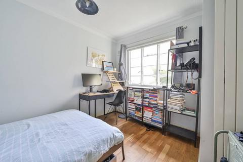 3 bedroom flat for sale, Colebrook Close, Putney, London, SW15