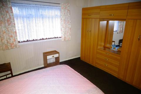 12 Bedfont Green Close, Feltham, TW14 8EG