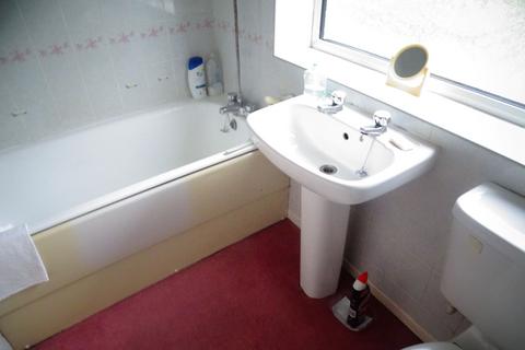 12 Bedfont Green Close, Feltham, TW14 8EG