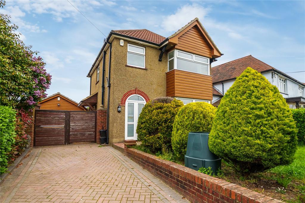 Lower Farnham Road, Aldershot... 3 bed detached house for sale £500,000