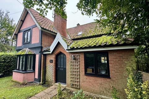 4 bedroom detached house for sale, Church Road, Suffolk IP6