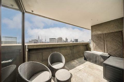 4 bedroom flat for sale, Barbican, London EC2Y