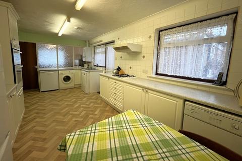 2 bedroom detached bungalow for sale, Maltings Drive, Harleston IP20