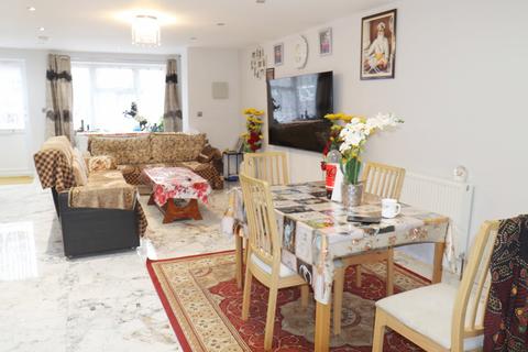 4 bedroom terraced house for sale, Luton LU2