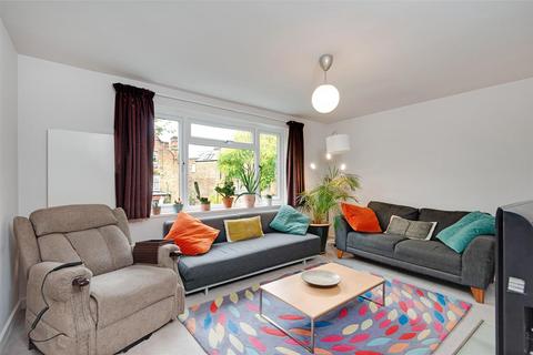 21 Trecastle Way, London, N7 0EL
