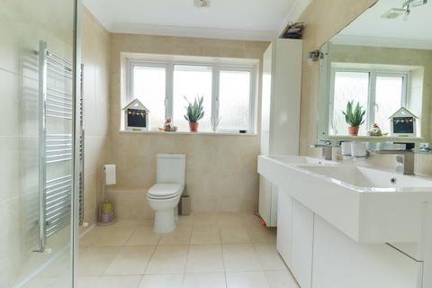9 Millfields Way, Wombourne, Wolverhampton, WV5 8HA