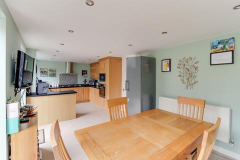 9 Millfields Way, Wombourne, Wolverhampton, WV5 8HA