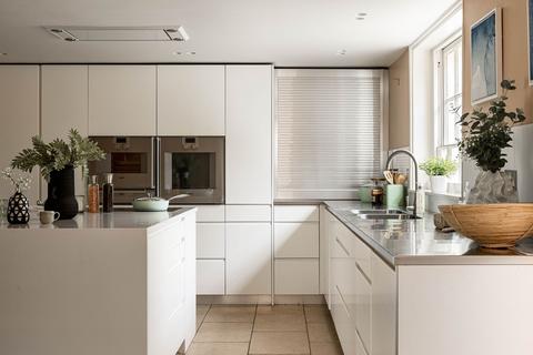 37 Downshire Hill, London, NW3 1NU