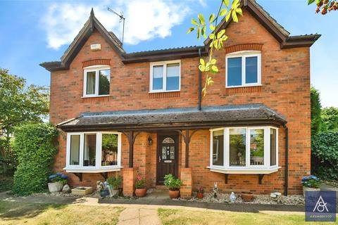 6 Edgewood, Brackley, NN13 6PJ