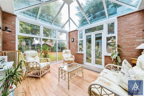 6 Edgewood, Brackley, NN13 6PJ