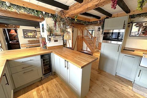 3 bedroom detached house for sale, Wentworth Road, Thorpe Hesley