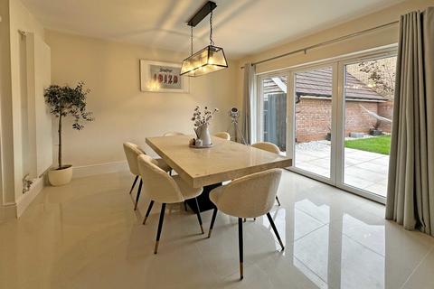 1 Bardon Walk, Exeter, EX2 7PP
