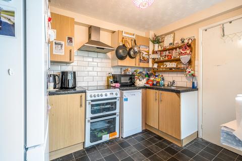 2 bedroom terraced house for sale, 7 Pond Terrace, Carnforth, LA5 9BL