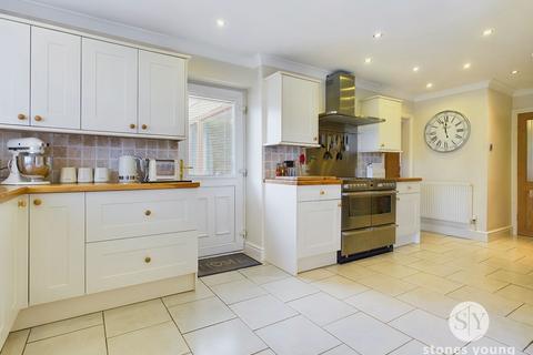 21 Beech Close, Clayton Le Dale, Blackburn, BB1 9JF