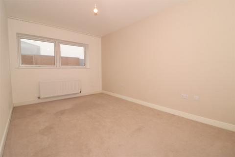 2 bedroom apartment to rent, Sovereign Way, TONBRIDGE