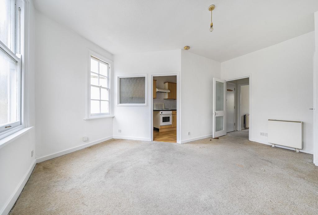 Sitting/Dining Room