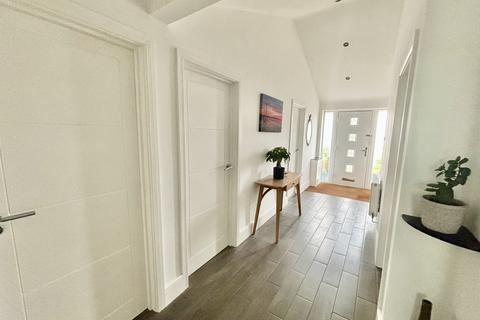 10 Brookdale Close, Broadstone, BH18 9AA