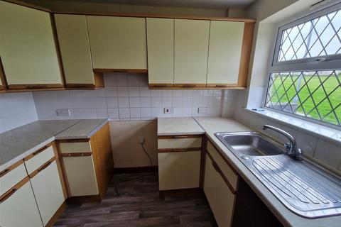 2 bedroom terraced house to rent, Summercourt