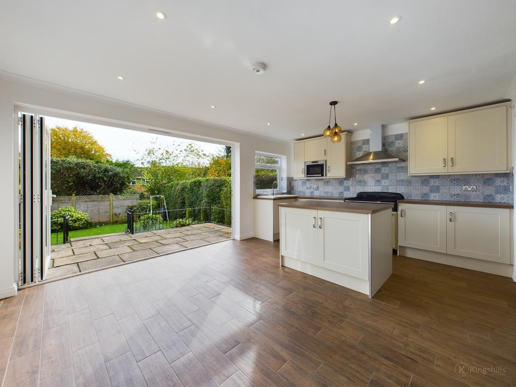 Kitchen/Breakfast Room