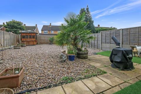 4 bedroom semi-detached house for sale, Colnbrook