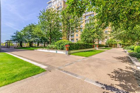 1 bedroom flat to rent, Eaton House, Canary Wharf, London, E14