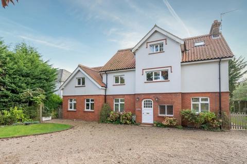 4 bedroom detached house for sale, Romany Road, Oulton Broad