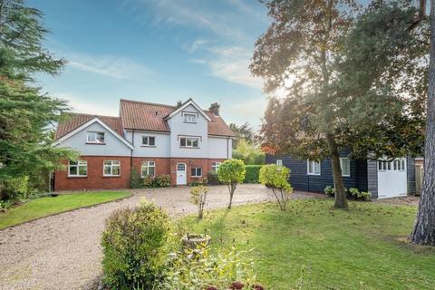 4 bedroom detached house for sale, Romany Road, Oulton Broad