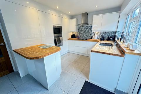 34 Alexandra Road, Rayleigh, SS6 8HS