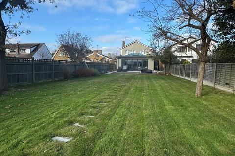 34 Alexandra Road, Rayleigh, SS6 8HS