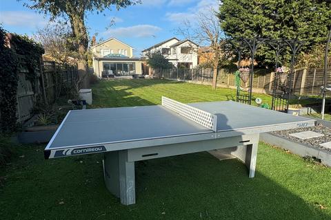 34 Alexandra Road, Rayleigh, SS6 8HS