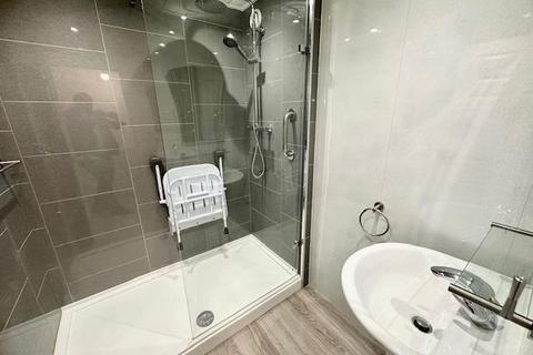 2, Eastwood Court Albert Promenade, Halifax, HX3 0HP