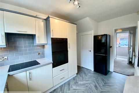 2 bedroom semi-detached house to rent, North View Close, Lydgate, Greater Manchester, OL4