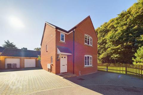 3 bedroom detached house for sale, Bolton Road, Sprowston