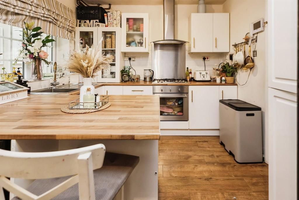 Starbank kitchen 4