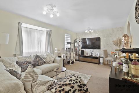 2 bedroom apartment for sale, Woodland Grove, Epping, CM16