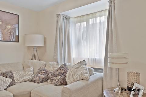 2 bedroom apartment for sale, Woodland Grove, Epping, CM16
