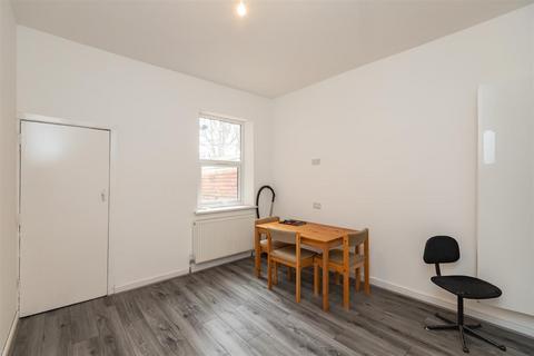 3 bedroom house to rent, Dale Road, Birmingham B29