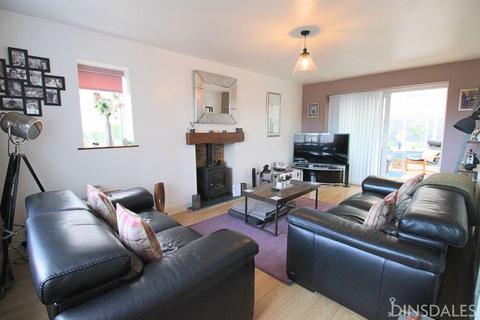 60 Templars Way, Bradford, BD8 0LR