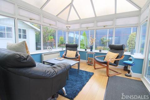 60 Templars Way, Bradford, BD8 0LR