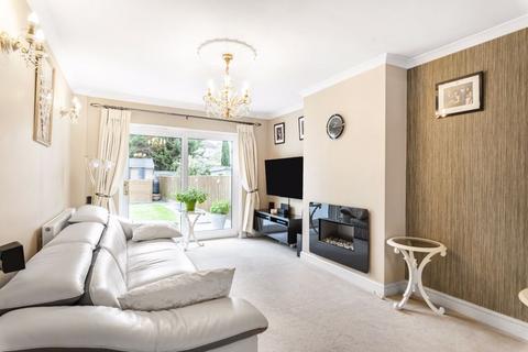 3 bedroom semi-detached house for sale, Brasted Close, Bexleyheath