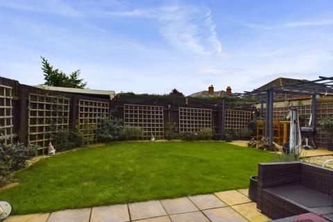 3 bedroom detached house for sale, Avon Road East, Christchurch