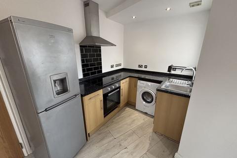 1 bedroom ground floor flat to rent, Pearl Street, Splott, Cardiff CF24 1RB