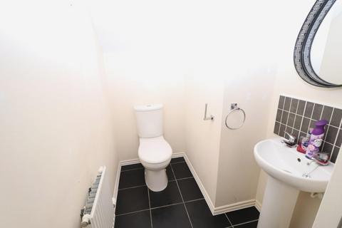 3 bedroom townhouse to rent, Corah Close, Scraptoft, Leicester LE7