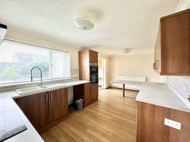Kitchen alt view