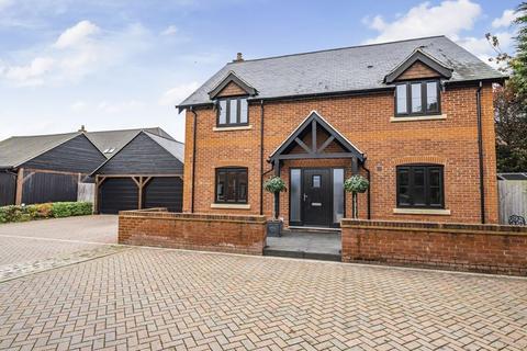 4 bedroom detached house for sale, Aldworth Close, East Hanney